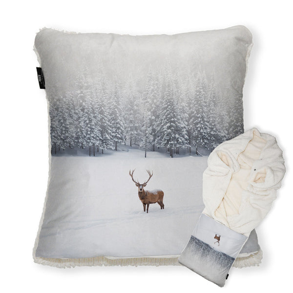 Deer in Winter Wonderland from @alftown